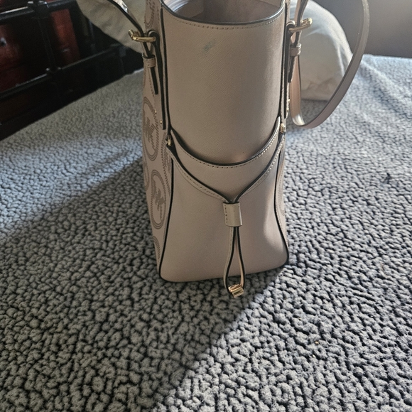 Handbag - Picture 5 of 5